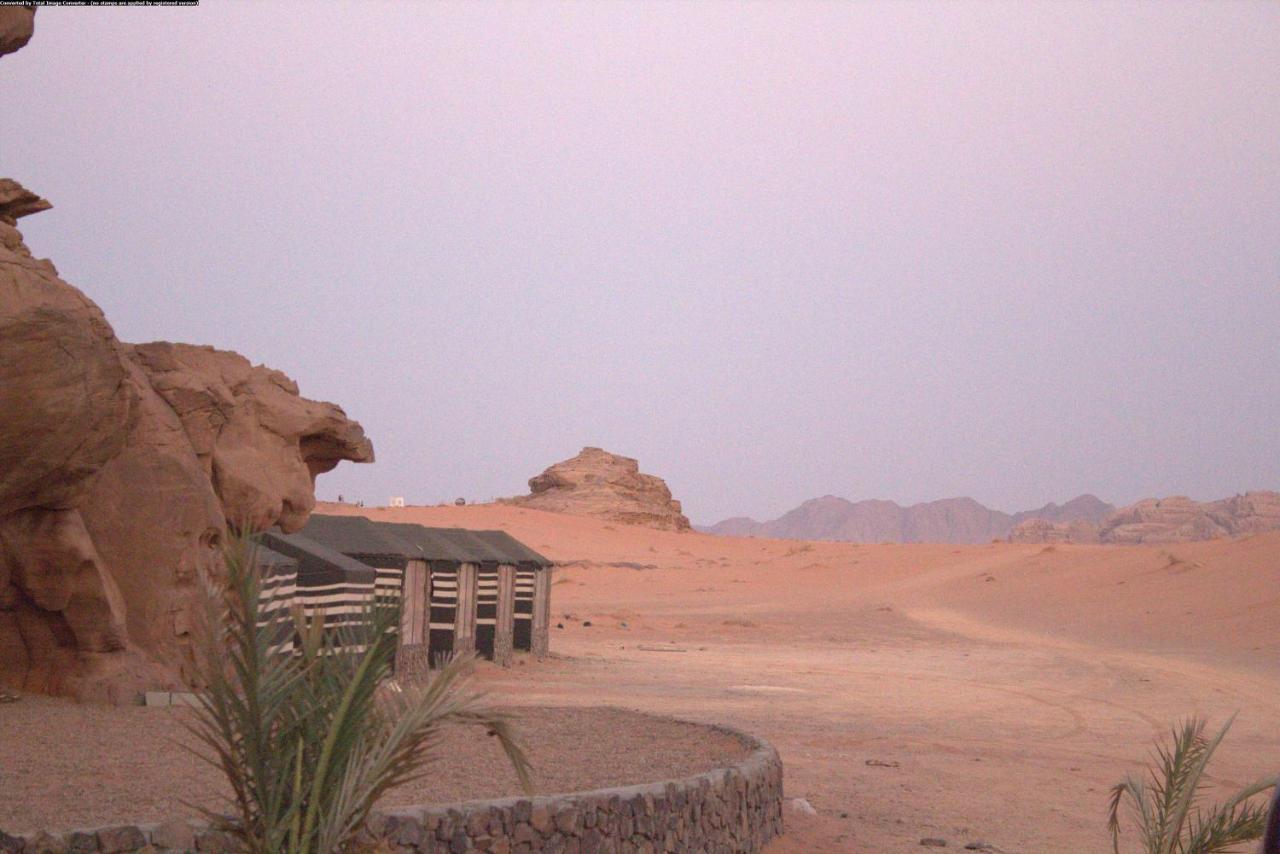 Hotel Mozoon camp Wadi Rum Exterior foto