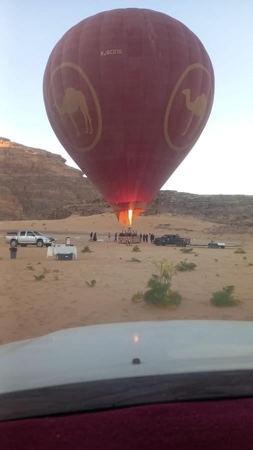 Hotel Mozoon camp Wadi Rum Exterior foto